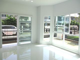 For sale 3 bedrooms house in Mueang Nonthaburi, Nonthaburi