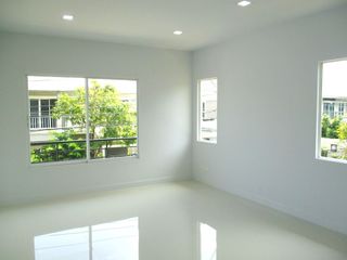 For sale 3 bedrooms house in Mueang Nonthaburi, Nonthaburi