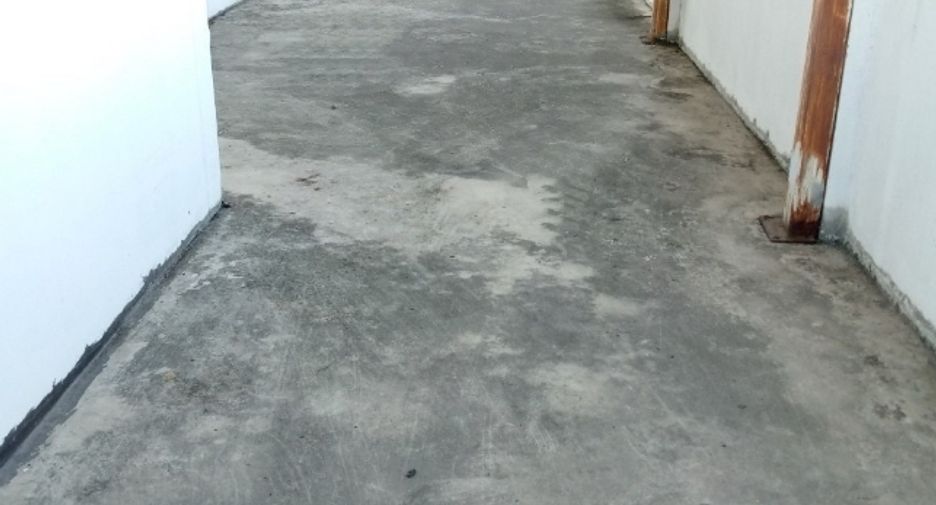 For sale 1 bed retail Space in Mueang Samut Prakan, Samut Prakan