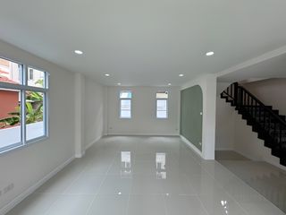 出售 3 卧室 独立屋 在 Lam Luk Ka, Pathum Thani