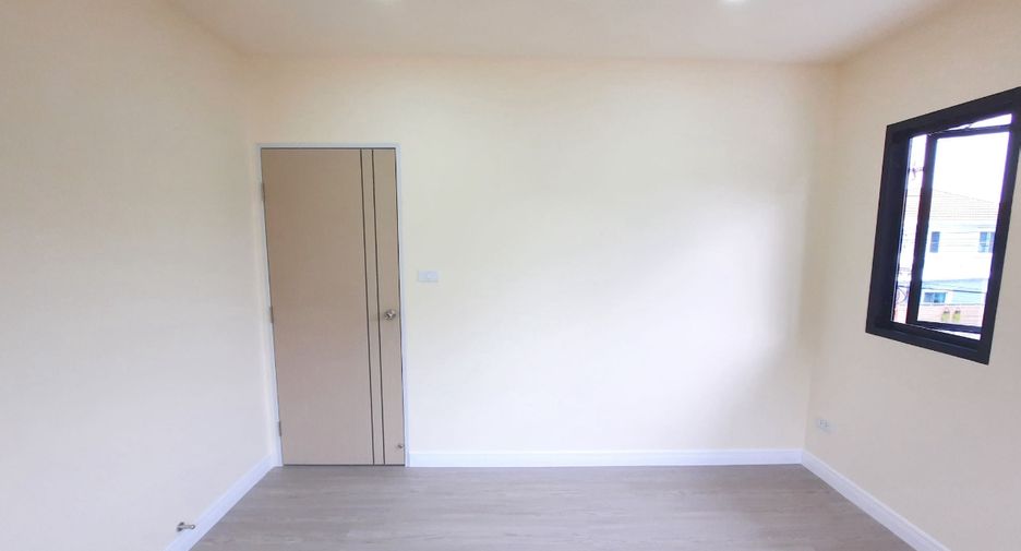 For sale 3 bedrooms house in Khlong Luang, Pathum Thani