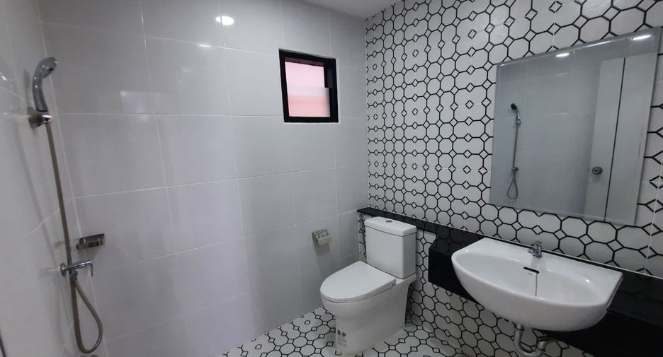 For sale 3 bedrooms house in Khlong Luang, Pathum Thani