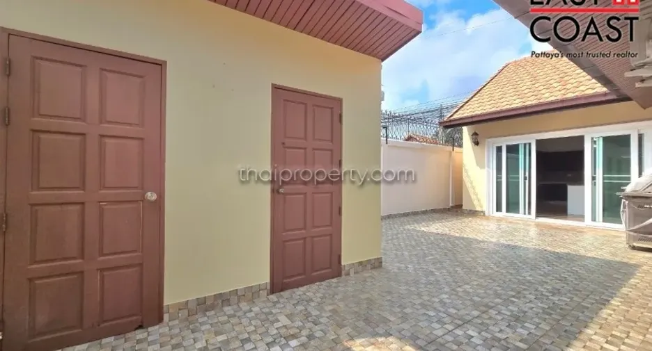 For rent and for sale 4 bedrooms house in Bang Lamung, Chonburi