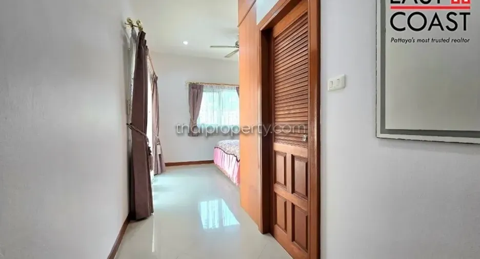 For rent and for sale 4 bedrooms house in Bang Lamung, Chonburi
