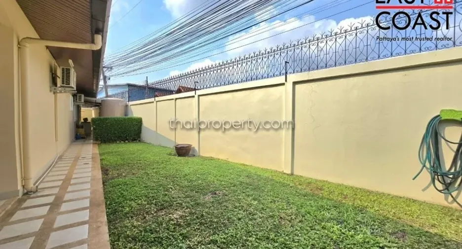 For rent and for sale 4 bedrooms house in Bang Lamung, Chonburi