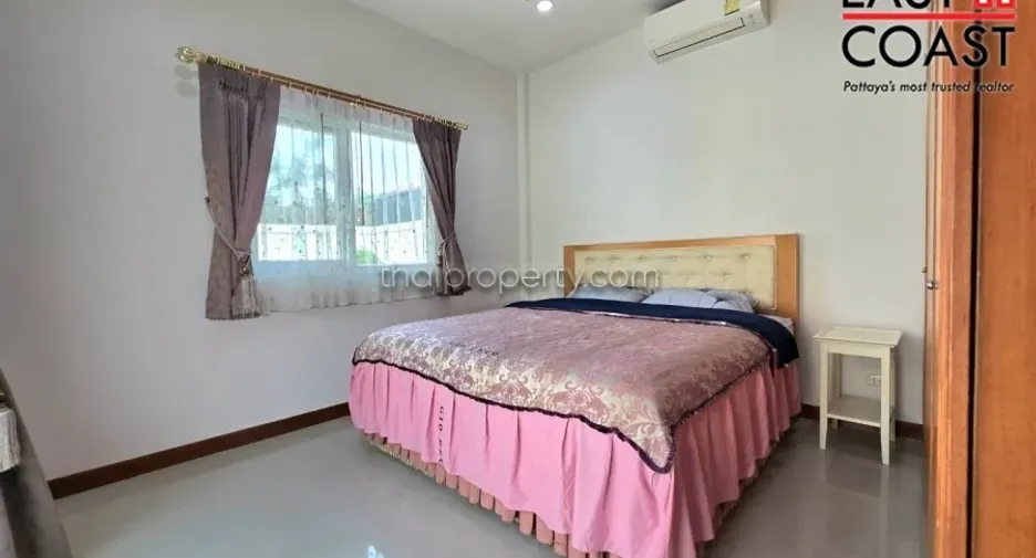 For rent and for sale 4 bedrooms house in Bang Lamung, Chonburi