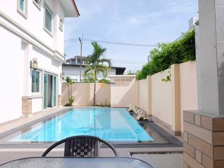 Haus zur Miete und zum Kauf mit 4 Zimmer in Bang Lamung, Chonburi