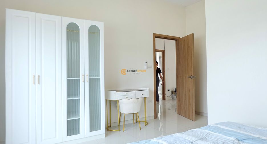 À louer et à vendre 4 chambres maison à Huay Yai, Pattaya