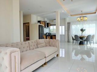 Haus zur Miete und zum Kauf mit 4 Zimmer in Bang Lamung, Chonburi