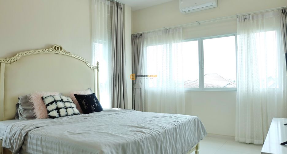 À louer et à vendre 4 chambres maison à Huay Yai, Pattaya