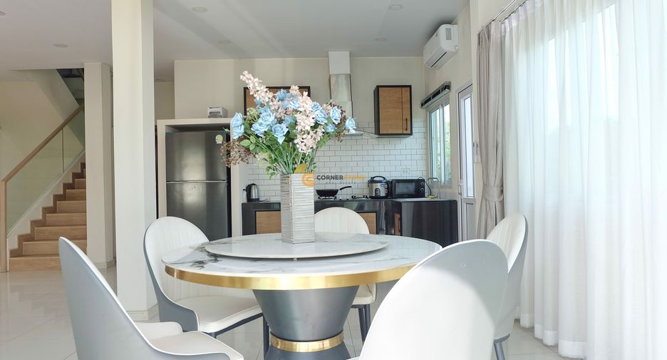 À louer et à vendre 4 chambres maison à Huay Yai, Pattaya