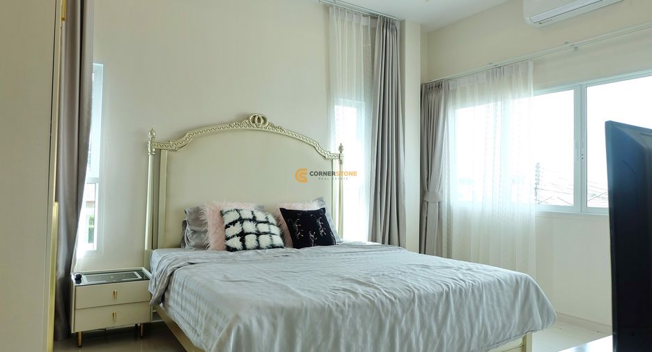 À louer et à vendre 4 chambres maison à Huay Yai, Pattaya
