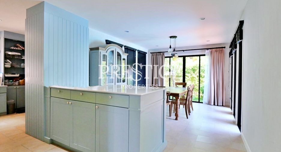 For rent 4 bedrooms house in Sattahip, Chonburi