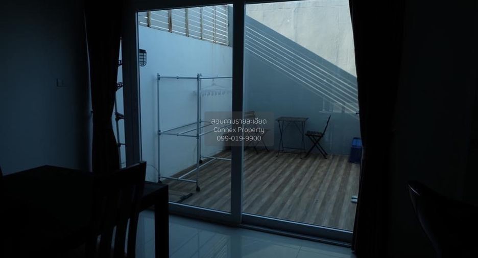 Reihenhaus zum Kauf mit 3 Zimmer in Wang Thonglang, Bangkok