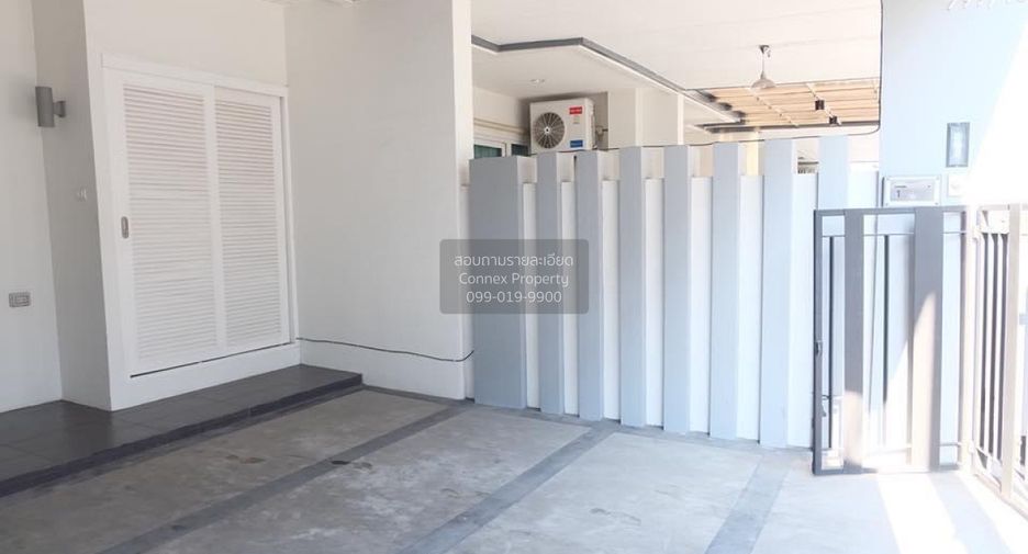 Reihenhaus zum Kauf mit 3 Zimmer in Wang Thonglang, Bangkok