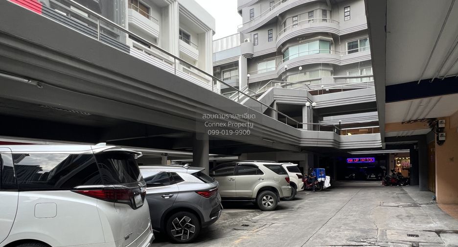 出售 9 卧室 联排别墅 在 Watthana, 曼谷