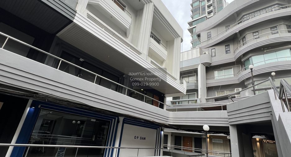 出售 9 卧室 联排别墅 在 Watthana, 曼谷