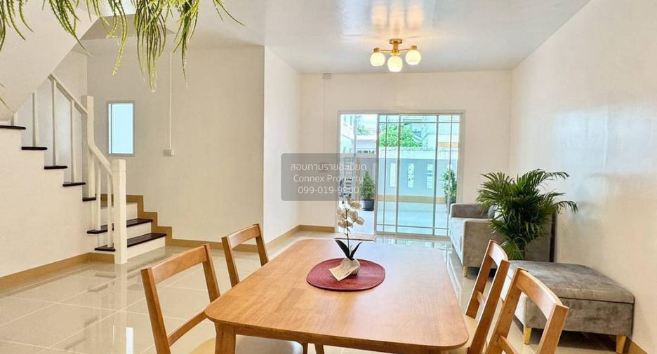 Casa adosada en venta de 3 habitaciones en Bang Bua Thong, Nonthaburi