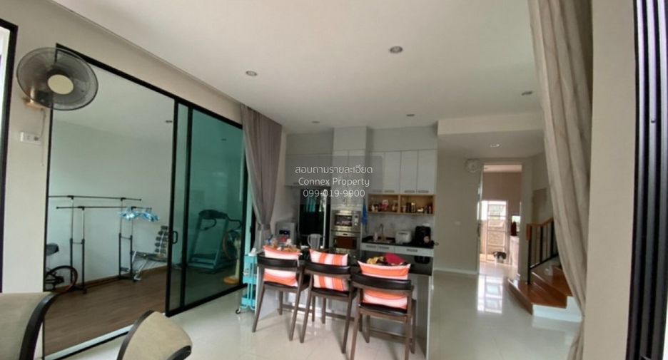 À vendre 5 chambres maison à Phasi Charoen, Bangkok