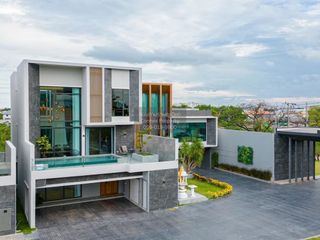 Haus zum Kauf mit 4 Zimmer in Bang Khen, Bangkok
