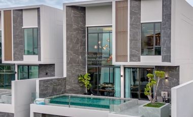 For sale 4 bedrooms house in Bang Khen, Bangkok