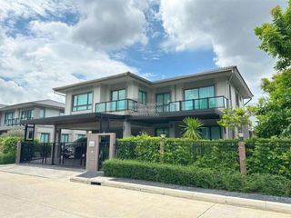 For sale 4 bedrooms house in Bang Khae, Bangkok