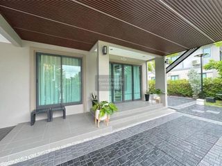 For sale 4 bedrooms house in Bang Khae, Bangkok