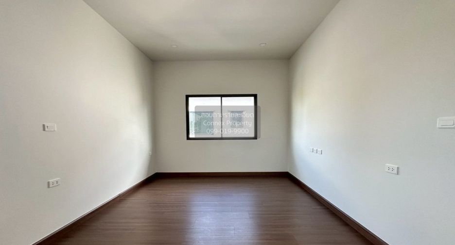 For sale 4 bedrooms house in Mueang Nonthaburi, Nonthaburi