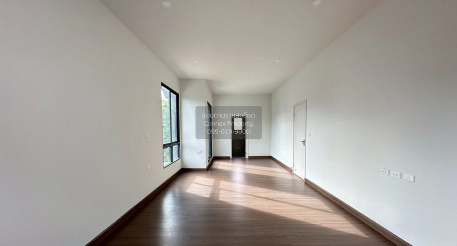 For sale 4 bedrooms house in Mueang Nonthaburi, Nonthaburi