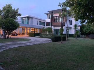 For sale 3 bedrooms house in Taling Chan, Bangkok