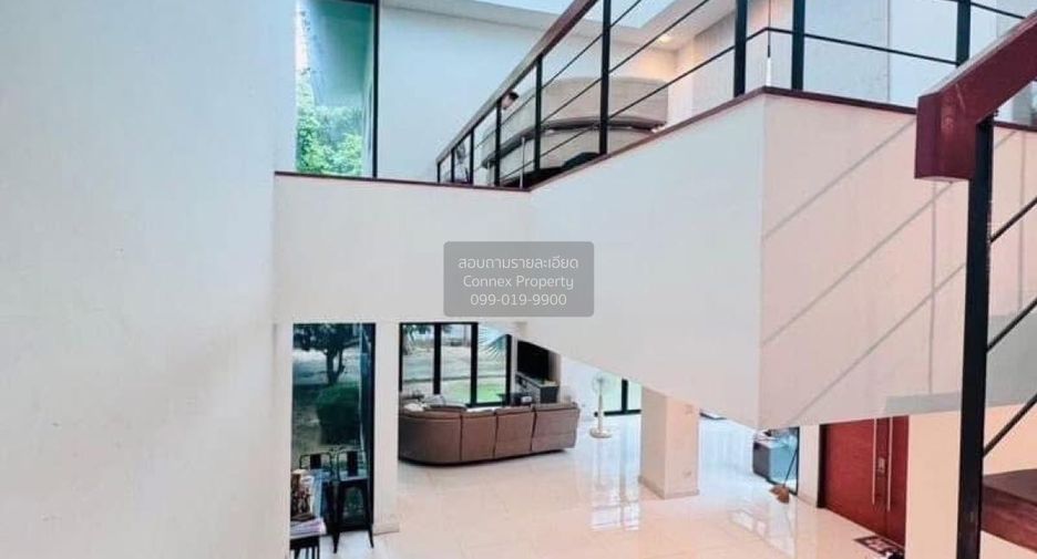For sale 3 bedrooms house in Taling Chan, Bangkok