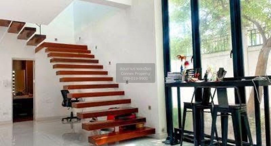 For sale 3 bedrooms house in Taling Chan, Bangkok