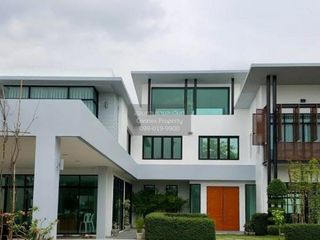 For sale 3 bedrooms house in Taling Chan, Bangkok