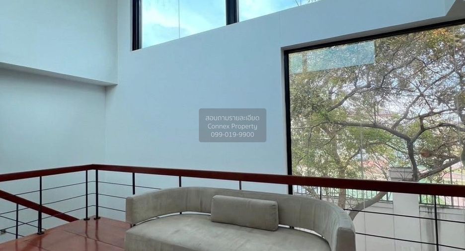 For sale 3 bedrooms house in Taling Chan, Bangkok