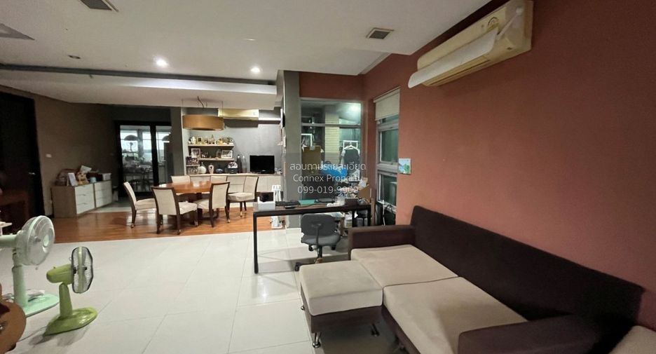 For sale 4 bedrooms house in Pak Kret, Nonthaburi