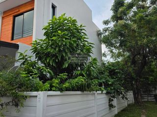 Casa adosada en venta de 3 habitaciones en Bang Kruai, Nonthaburi