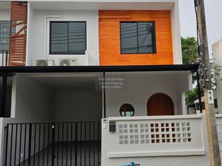 Casa adosada en venta de 3 habitaciones en Bang Kruai, Nonthaburi