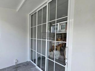 Casa adosada en venta de 3 habitaciones en Bang Kruai, Nonthaburi