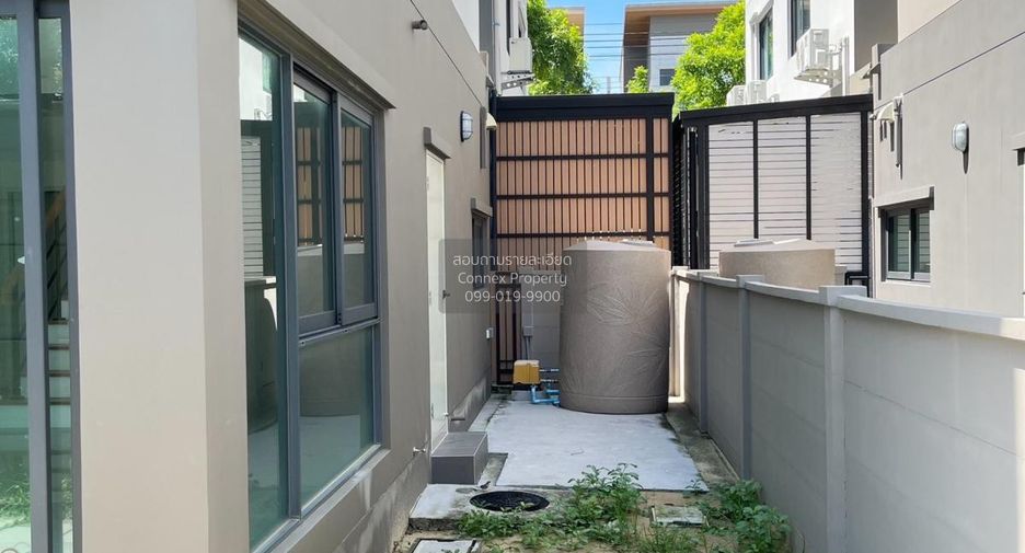 For sale 4 bedrooms house in Khan Na Yao, Bangkok