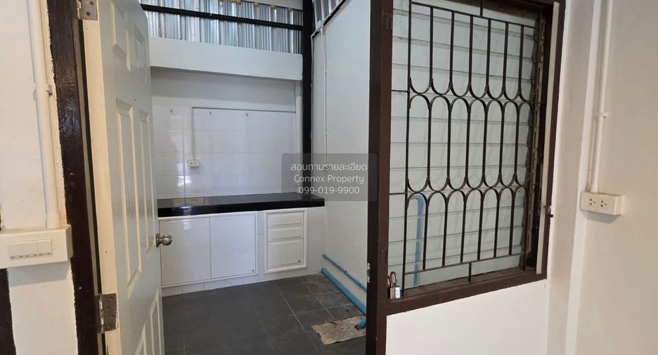 For sale 2 bedrooms townhouse in Bueng Kum, Bangkok