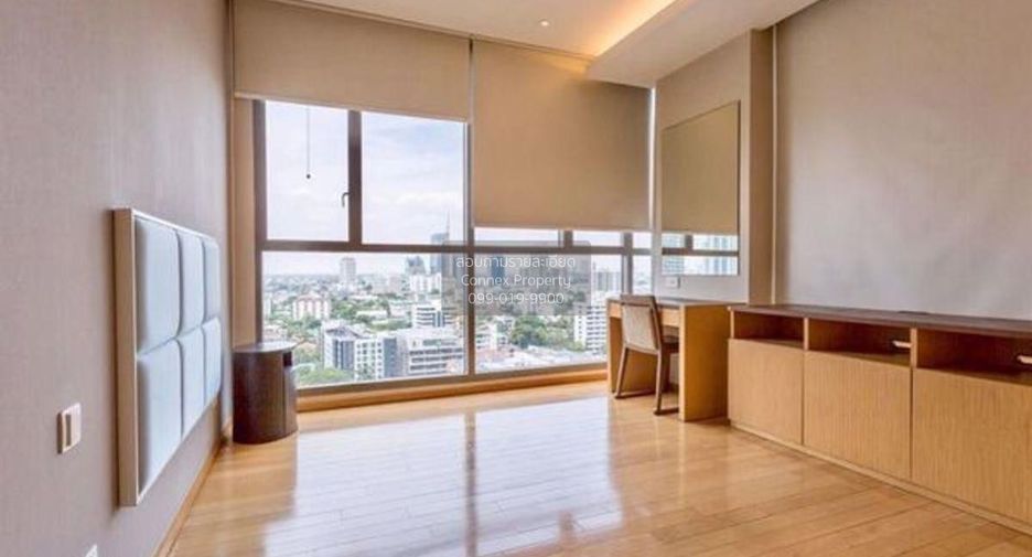 For sale 2 bedrooms condo in Khlong Toei, Bangkok
