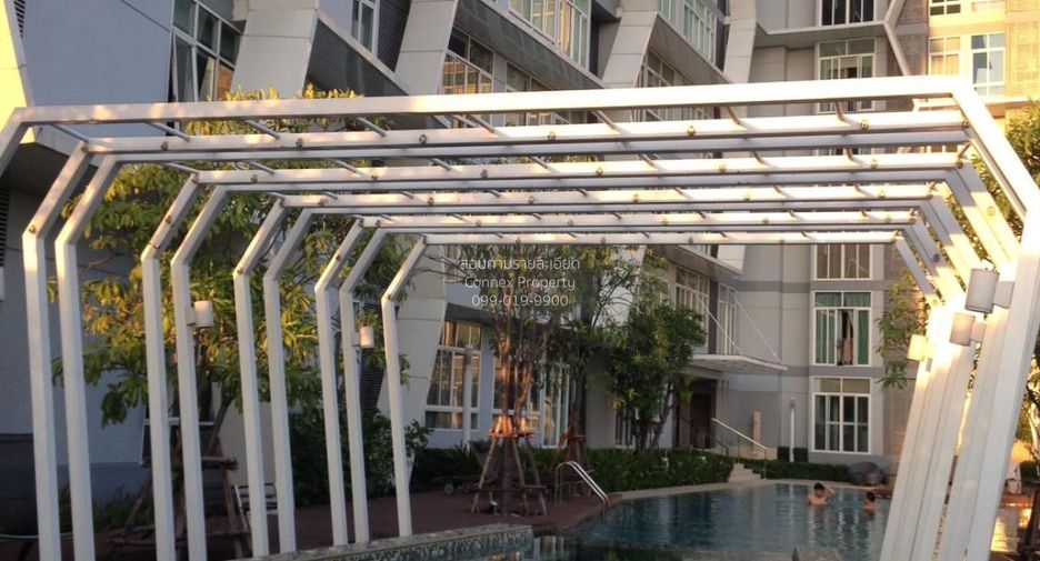 For sale 1 bed condo in Phra Khanong, Bangkok