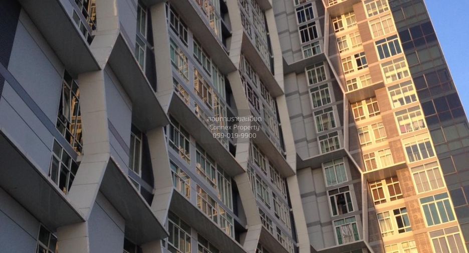 For sale 1 bed condo in Phra Khanong, Bangkok