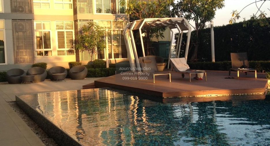 For sale 1 bed condo in Phra Khanong, Bangkok