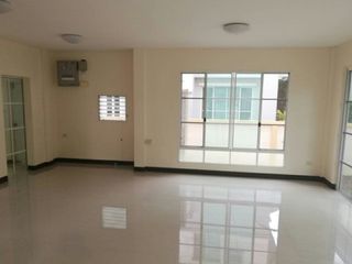 For sale 3 bedrooms house in Thanyaburi, Pathum Thani