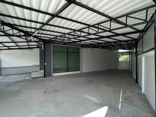 出售 1 卧室 商业空间 在 Si Racha, Chon Buri