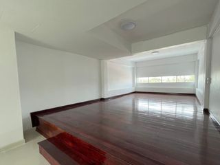 出售 1 卧室 商业空间 在 Si Racha, Chon Buri