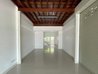 出售 1 卧室 商业空间 在 Si Racha, Chon Buri
