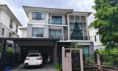 Casa en alquiler de 4 habitaciones en Don Mueang, Bangkok
