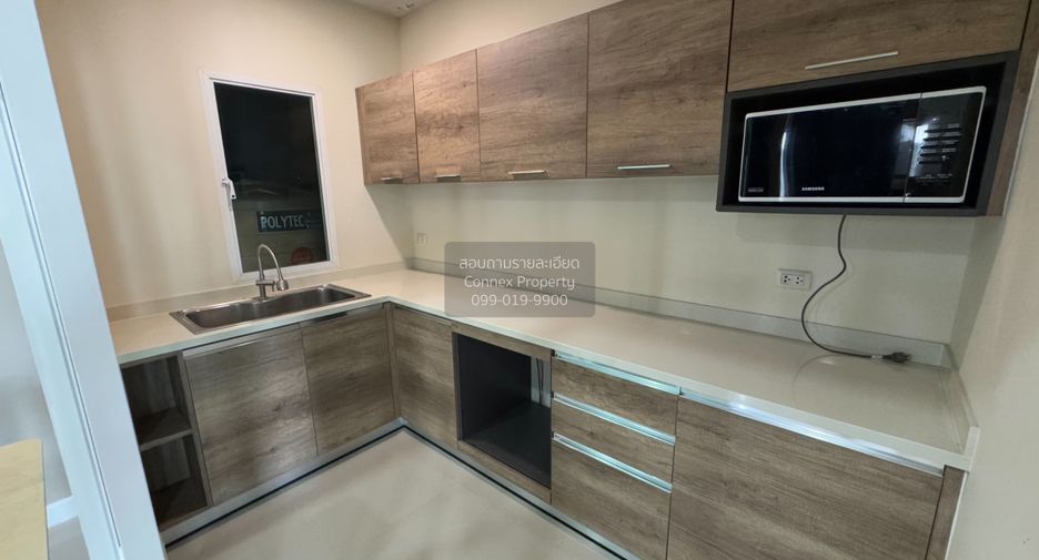 For rent 2 bedrooms townhouse in Bang Phli, Samut Prakan